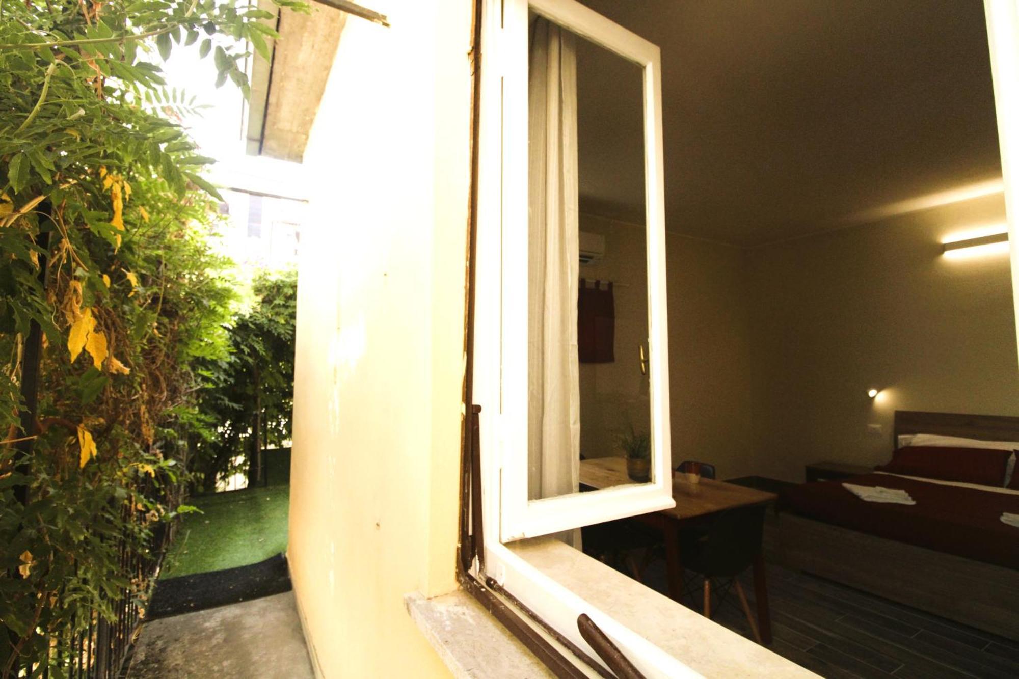 Elegante Suite Con Giardino In Centro Storico Pavia Exterior photo